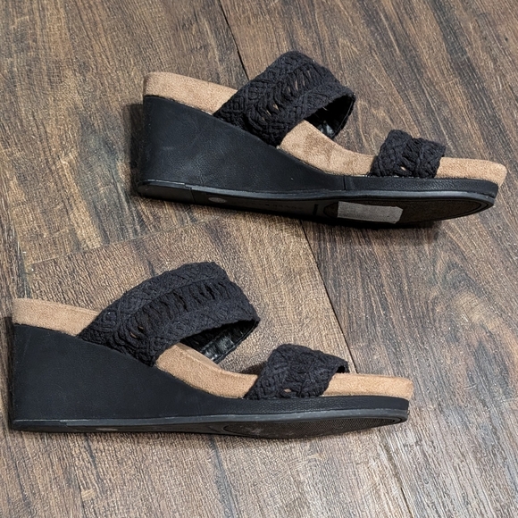 Lucky Brand 7 Wedge Black Woven Double Straps - Picture 1 of 5